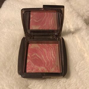 Hourglass Ambient Lighting Blush in Luminous Flush